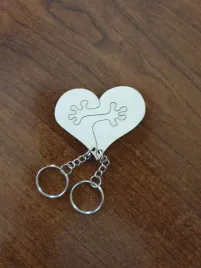 drewniany-brelok-breloczek-dla-par-serce-lapki-baza-ze-sklejki-do-kluczy