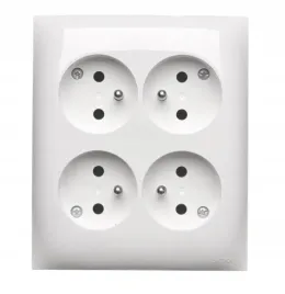 aquaclick-gniazdo-natynkowe-4-krotne-z-u-biale