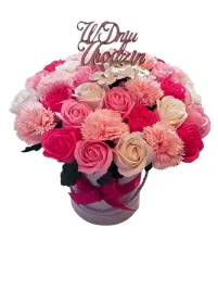 flowerbox-kwiaty-mydlane-prezent-walentynki-dzien-kobiet-urodziny