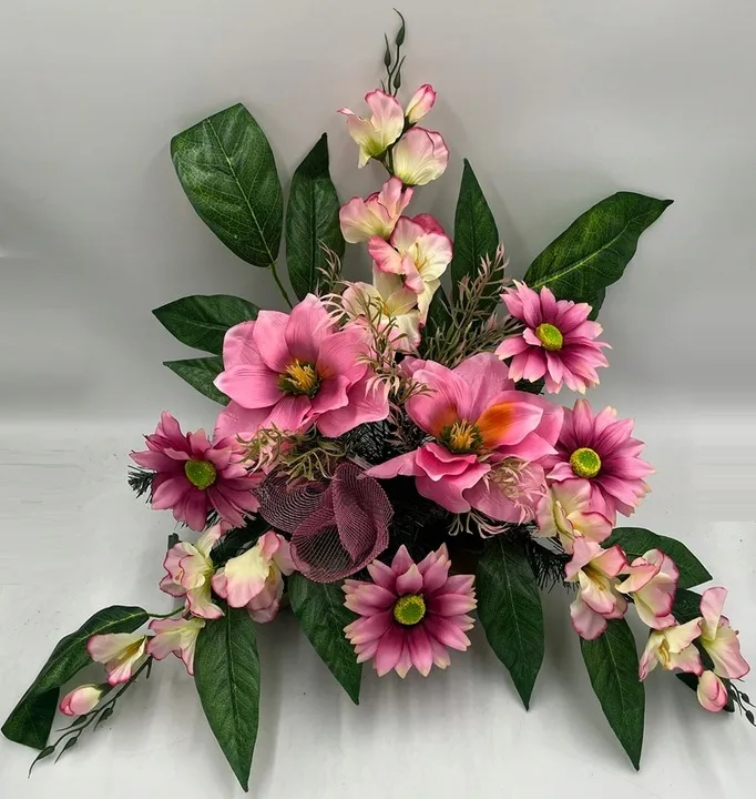 stroik-na-cmentarz-grob-kompozycja-pomnik