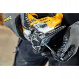dewalt-dcs334n-wyrzynarka-akumulatorowa-brushless-stan-nowy-zasilanie-akumulatorowe