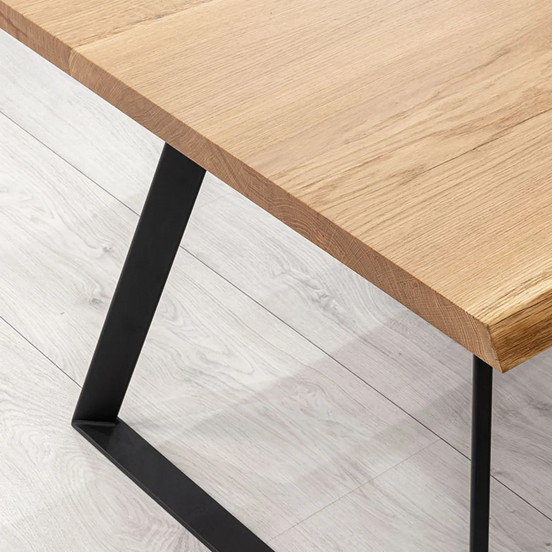 stol-loftowy-delta-200x90-cm-dab-stan-nowy