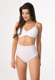 figi-modelujace-z-wysokim-stanem-w-kolorze-bialym-148
