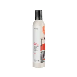 nouvelle-curl-me-up-pianka-300ml-definicja-i-nawilzenie-lokow