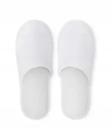 kapcie-hotelowe-jednorazowe-fizelinowe-dla-gosci-200szt-5mm-p007