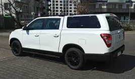 zabudowa-paki-ssangyong-grand-musso-szyby-podnoszone-hardtop-na-pake-4x4