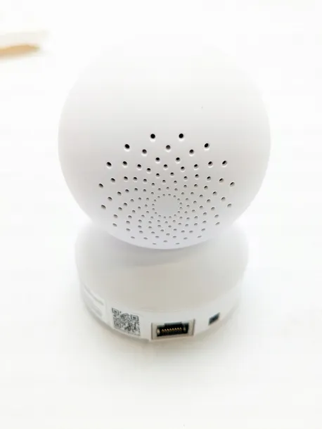 wewnetrzna-kamera-reolink-e1-model-e1