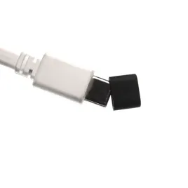 nakladka-zabezpieczajaca-wtyczke-przewodu-usb-c-czarna