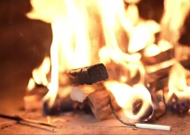 naturalna-podpalka-ekologiczna-rozpalka-do-grilla-pieca-ogniska-stan-nowy