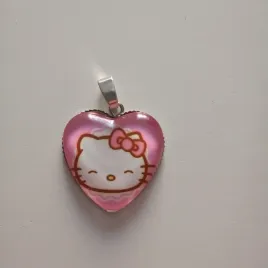 medalik-zawieszka-serce-hello-kitty