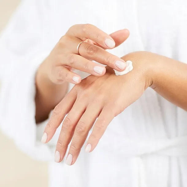 serum-do-suchej-skory-przeciwstarzeniowe-do-dloni-farmona-slow-age-stan-nowy-opakowanie-inny