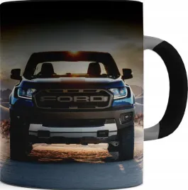 ladny-kubek-magiczny-czarny-ford-03