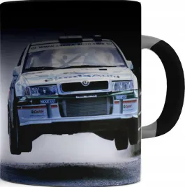 ladny-kubek-magiczny-czarny-skoda-08