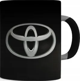 ladny-kubek-magiczny-czarny-toyota-01