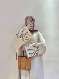 sukienka-tunika-abaja-w-stylu-arabskim-z-haftami-w-roslinny-wzor-shein