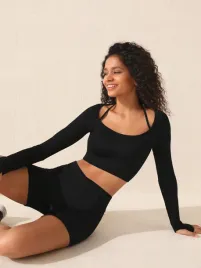 komplet-sportowy-treningowy-slim-fit-czarny-top-z-szortami-shein-s-36