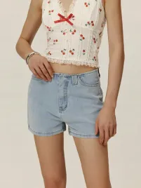 spodenki-jeansowe-vintage-jasnoniebieskie-casual-poeselle-27