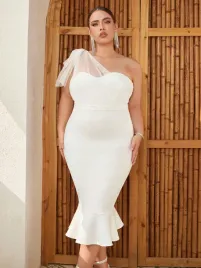 sukienka-bandazowa-midi-syrena-dopasowana-na-jedno-ramie-biala-adyce-4xl-48