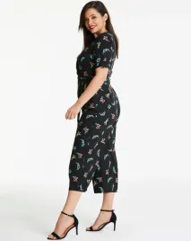 kombinezon-casual-w-kwiaty-wiazany-w-talii-4xl-48