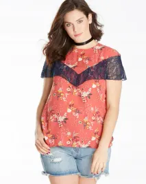 bluzka-casual-w-kwiaty-czerwona-z-koronka-5xl