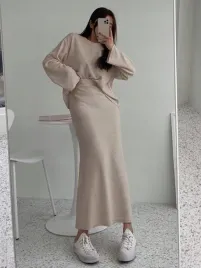 komplet-prazkowany-bezowy-koszulka-oversize-spodnica-maxi-dazy-m-38
