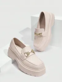 buty-damskie-mokasyny-lakierowane-na-platrofmie-bezowe-shein-eur-40