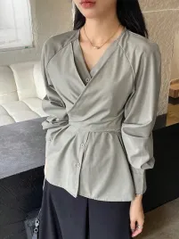 koszula-damska-elegancka-wiazana-w-talii-szara-dazy-m-38