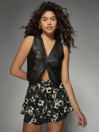 spodenki-z-szerokimi-nogawkami-z-paskiem-casual-missguidedxl-42