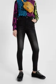 jeansy-z-cekinami-wysoki-stan-rurki-26-desigual