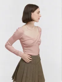 sweterek-dopasowany-twist-z-dekoltem-serce-rozowa-casual-shein-s-36