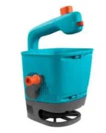 siewnik-reczny-rozsiewacz-nawozow-trawy-m-gardena-0431