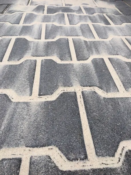 piasek-kostki-brukowej-zasypka-fuga-kwarcowy-25kg-gama-kolorystyczna-odcienie-bezowego