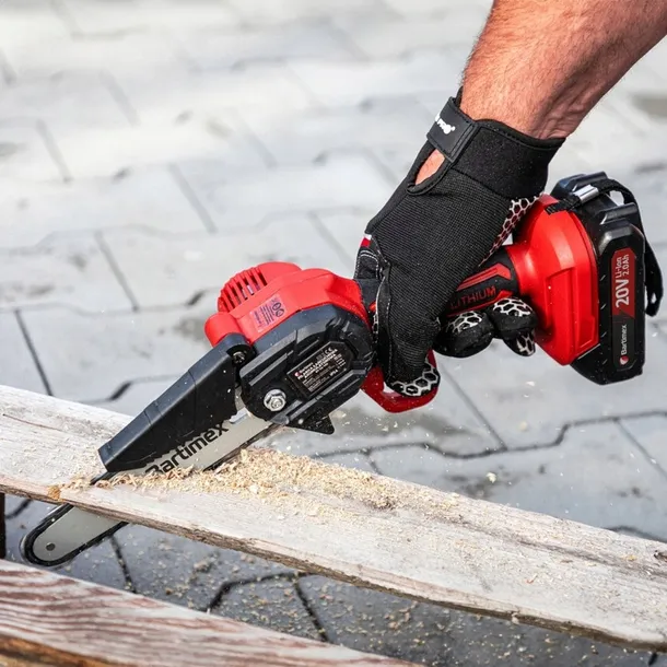 pilarka-akumulatorowa-pila-lancuchowa-20v-800w-2-akumulatory-20ah-kod-producenta-565132