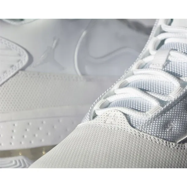 max-aura-2-kod-producenta-ck6636101-marka-nike