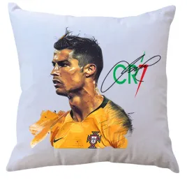 poduszka-z-wkladem-cristiano-ronaldo-z-autografem-dla-fana-producent