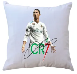 poduszka-z-wkladem-cristiano-ronaldo-z-autografem-dla-fana-producent