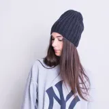 czapka-perlowe-kwiaty
