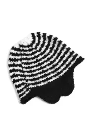 polski-beret-spadajace-liscie