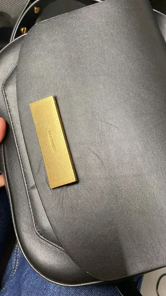 allsaints-torba-na-ramie-etta-zapiecie-zamek