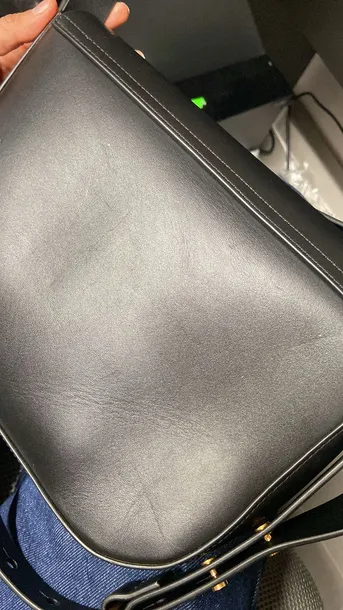 allsaints-torba-na-ramie-etta-material-dominujacy-inny