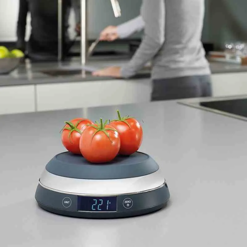 waga-cyfrowa-szara-lcd-switchscale-joseph-joseph