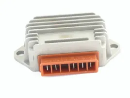 regulator-napiecia-rms-piaggio-vespa-ngr-gilera-040
