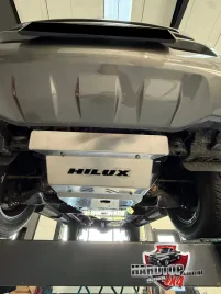 komplet-oslon-aluminium-6mm-toyota-hilux-2015-silnik-skrzynia-reduktor