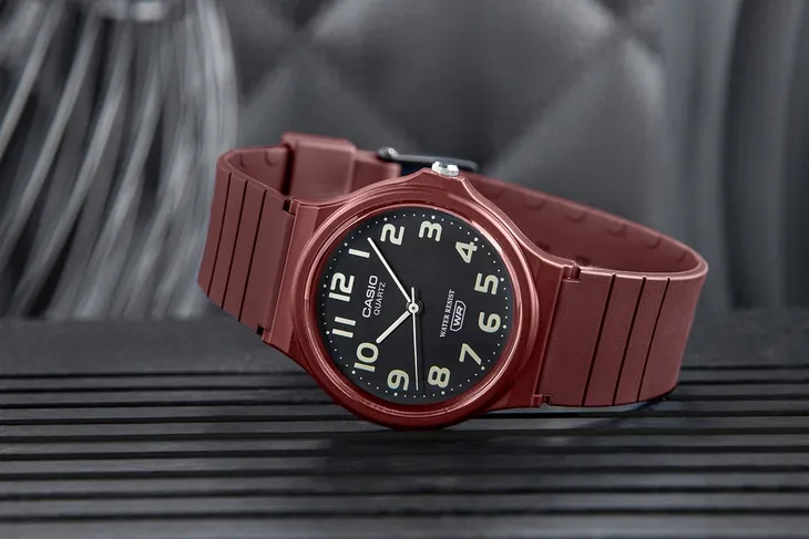 zegarek-casio-mq-24uc-4bdf-box-mechanizm-kwarcowy