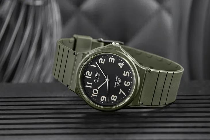 zegarek-casio-mq-24uc-3bdf-box-mechanizm-kwarcowy