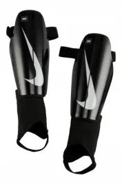 ochraniacze-na-golen-i-kostke-nike-charge-r-xl-czarny