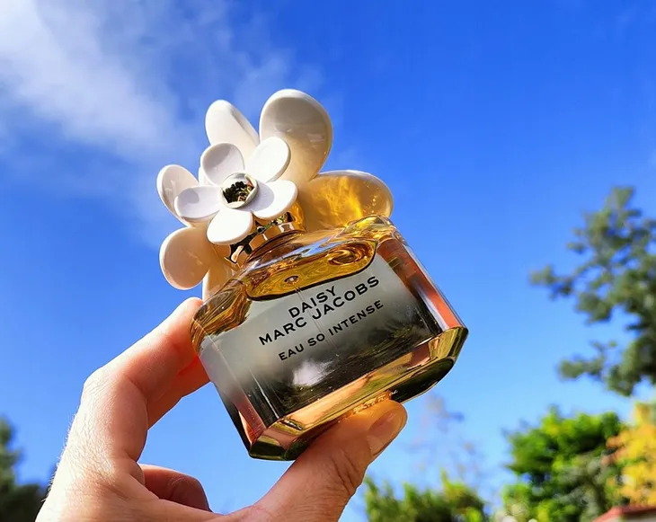 marc-jacobs-daisy-eau-so-intense-edp-100ml-flakon-stan-nowy