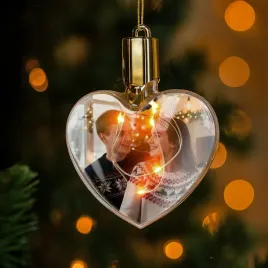 bombka-led-ze-zdjeciem-dla-pary-swiateczna-dekoracja-personalizacja
