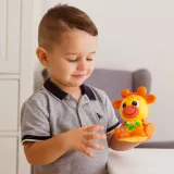 interaktywna-bystra-zyrafa-dumel-material-plastik