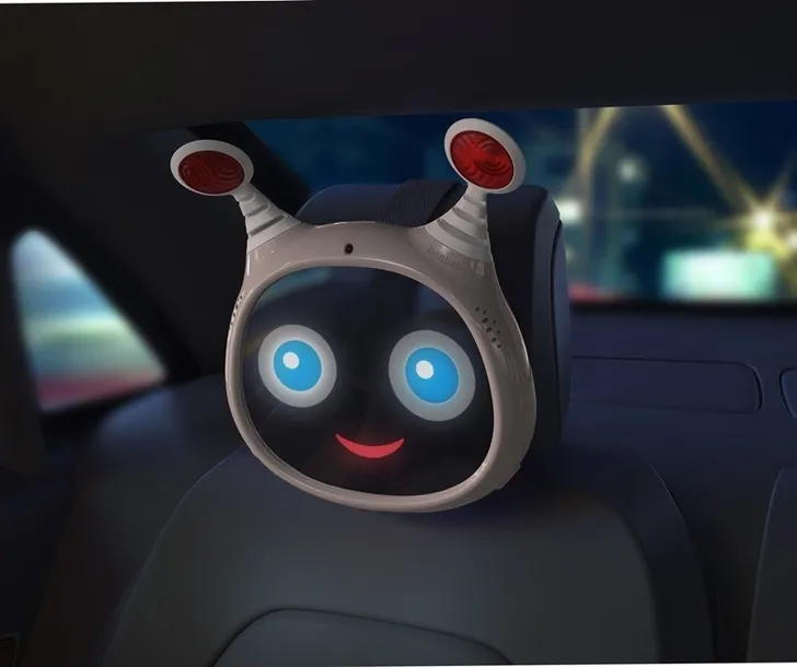 lusterko-interaktywne-do-samochodu-oly-bezowe-benbat-cechy-dodatkowe-sterowanie-pilotem-stan-nowy